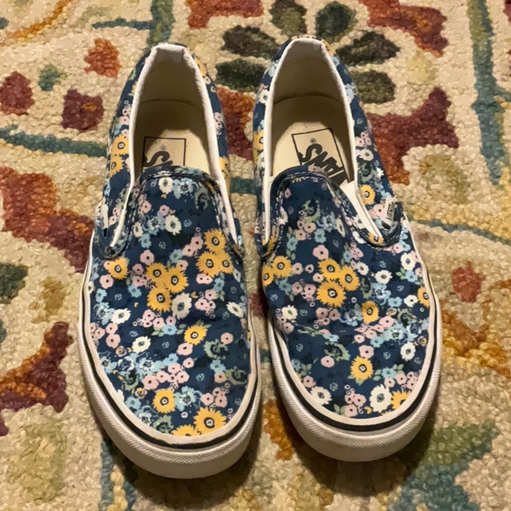 Vans Classic Slip On Shoes Wm Size 6.0 - Men 4.5 LIKE NEW